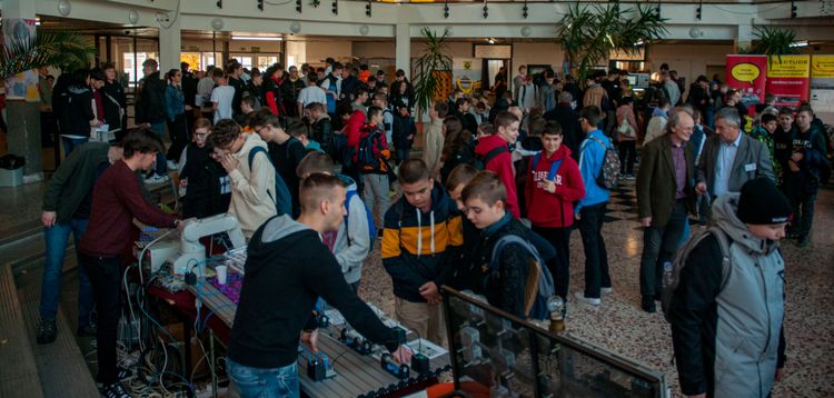 Ismét sokan látogattak el iskolánkba a Szakmák délelőttje program keretében