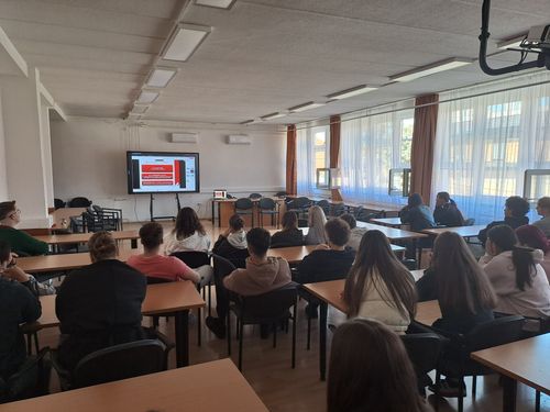 Véradási edukáción vett részt három osztályunk
